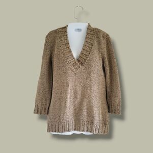 Context | Cute Y2K Khaki 3/4 Sleeve Woven Knit V-Neck Sweater (SIZE M)